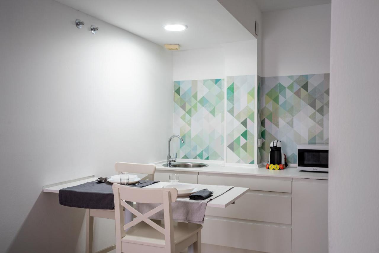 Hostal Plaza De Italia Caces Eksteriør bilde
