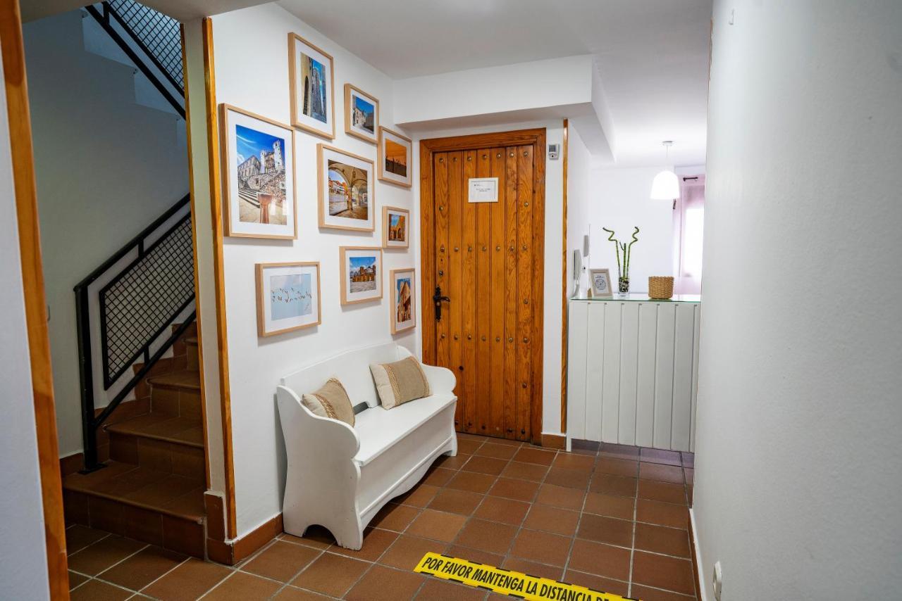 Hostal Plaza De Italia Caces Eksteriør bilde