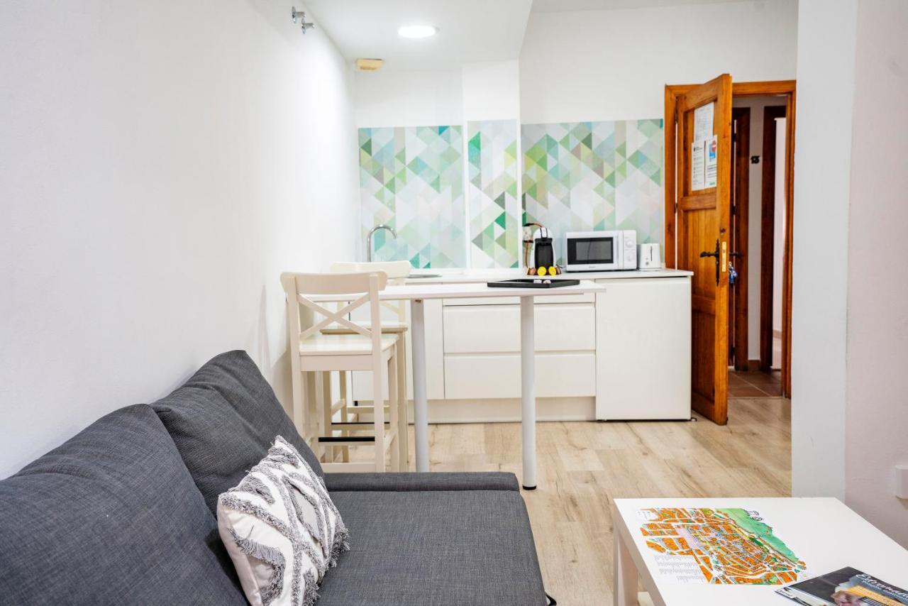 Hostal Plaza De Italia Caces Eksteriør bilde
