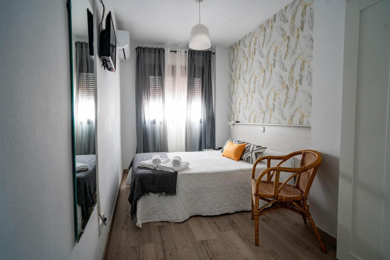 Hostal Plaza De Italia Caces Eksteriør bilde